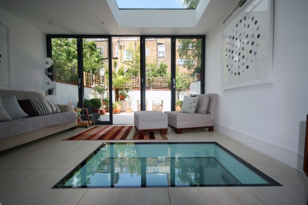 glass-floor-tiles-interior-design-600x400